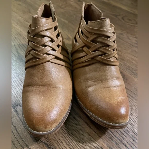 Rocket Dog Tan Ankle Booties Woman’s 8 - Picture 3 of 8